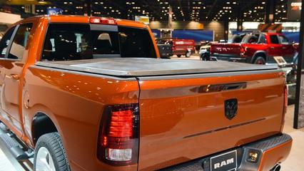 不要猛禽了!这头"羊"太牛了!世界最强皮卡猛禽让三分!