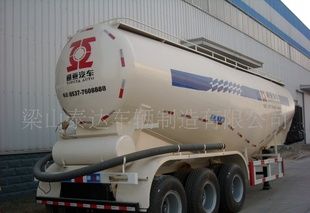 梁山挂车厂 打造坚固耐用的散装水泥半挂车与卓越挂车漆工艺